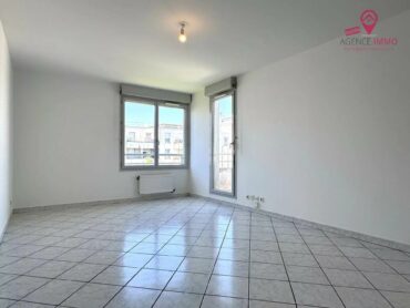 T2 + balcon VAULX-EN-VELIN